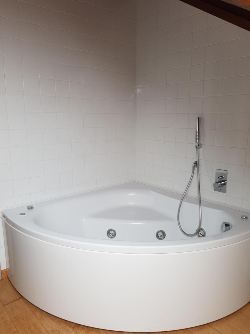 Bed and Breakfast La Morona Rocchetta Tanaro Exterior foto